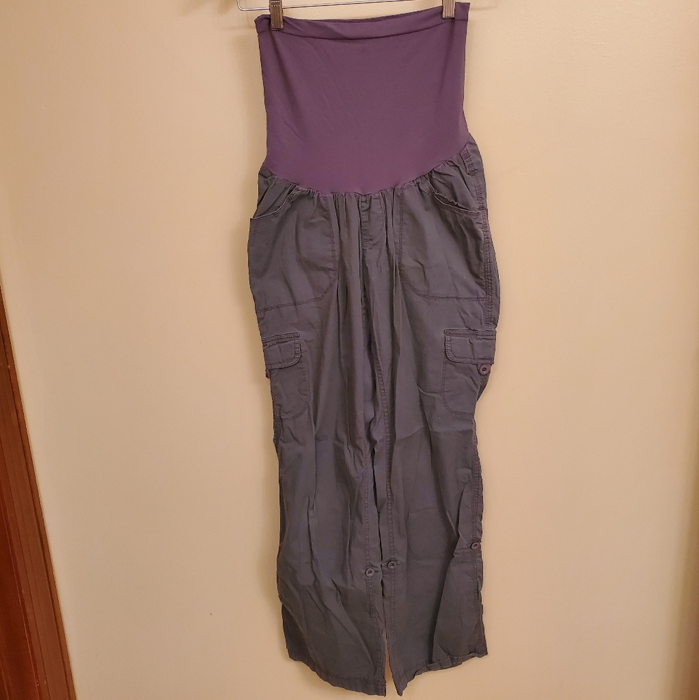 MOTHERHOOD gray maternity cargo pants SIZE M